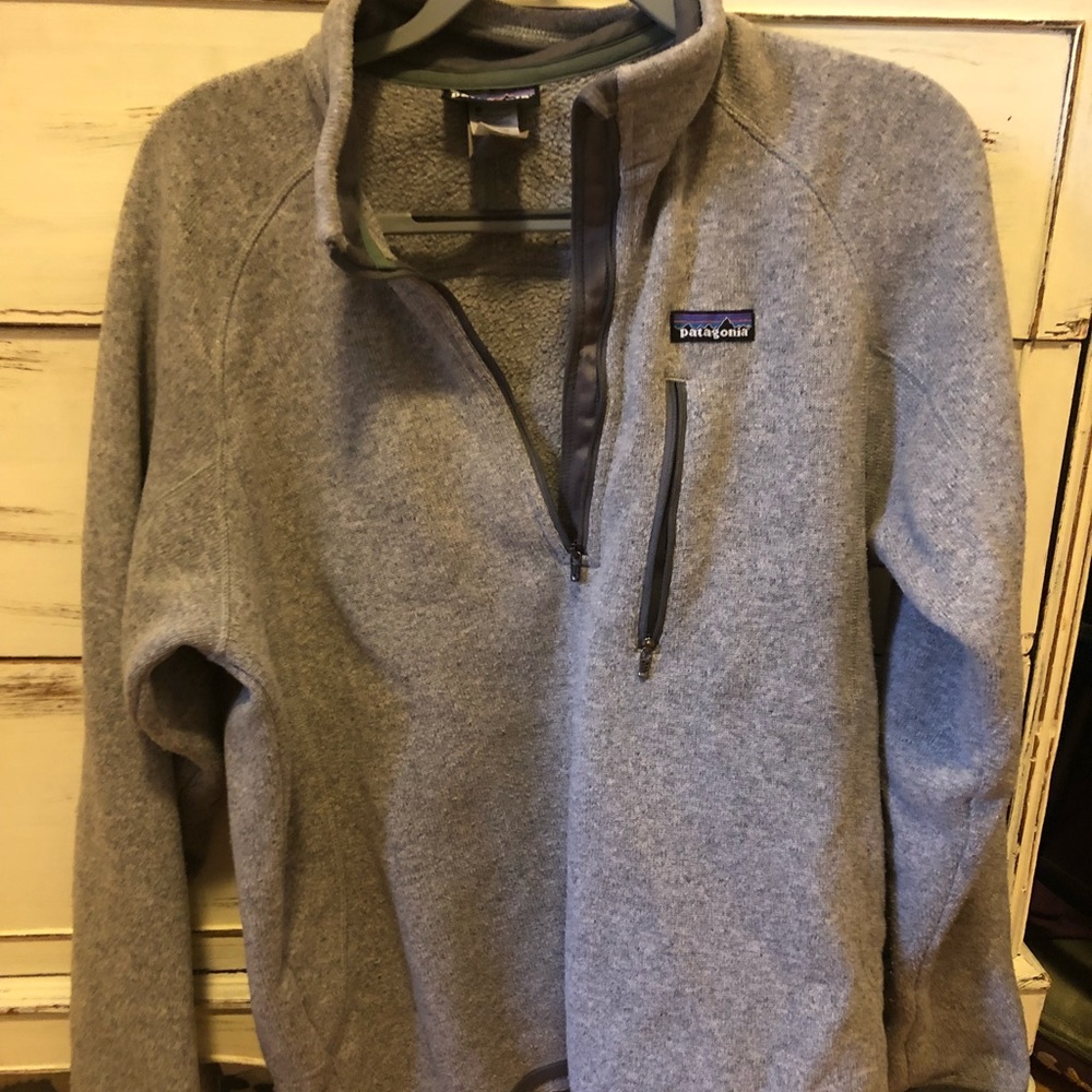 Patagonia Men’s quarter zip pullover